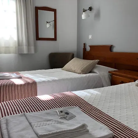 Alojamento de Acomodação e Pequeno-almoço Residencial Celeste Águeda