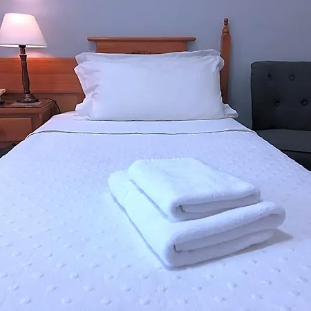 Bed & Breakfast Residencial Celeste 3*